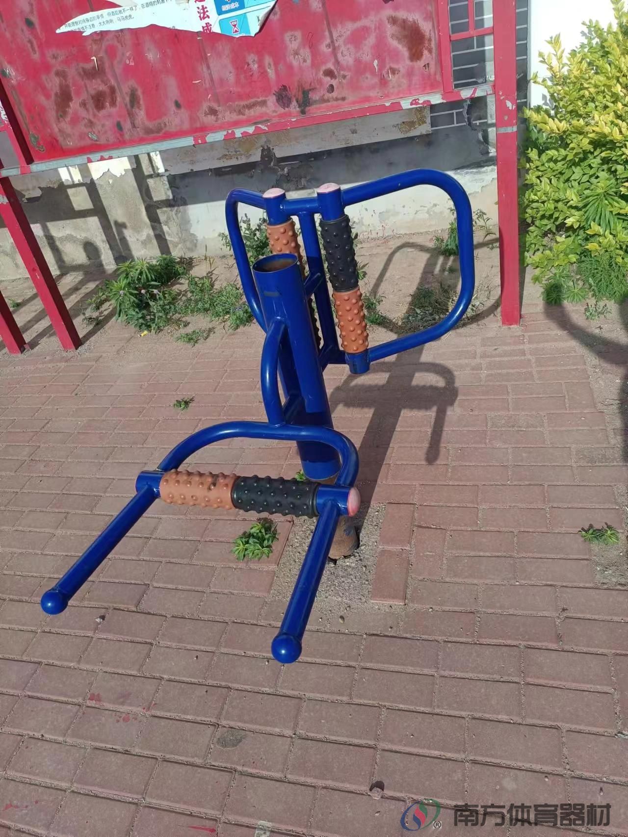 腰部按摩器