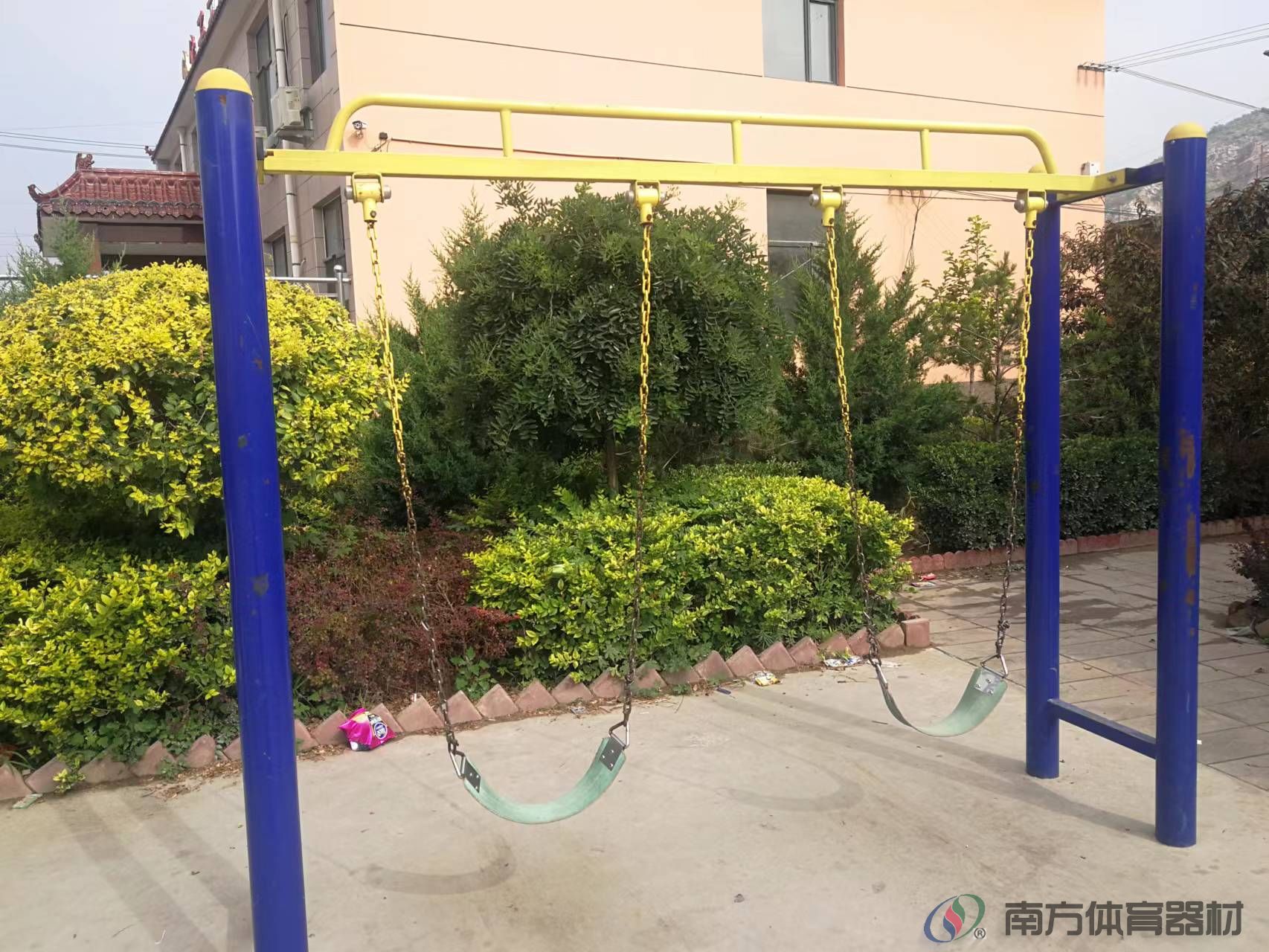 父子三村委会健身广场(图10)