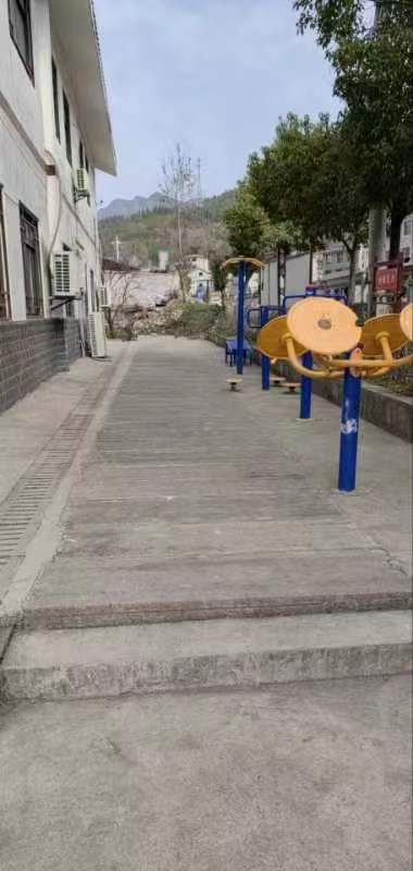 湖南省张家界市永定区桥头乡桥头村委会桥头村全民健身路径工程